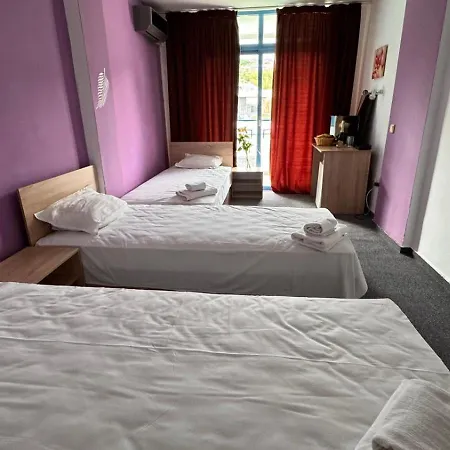 Carnival 3* Aranyhomok